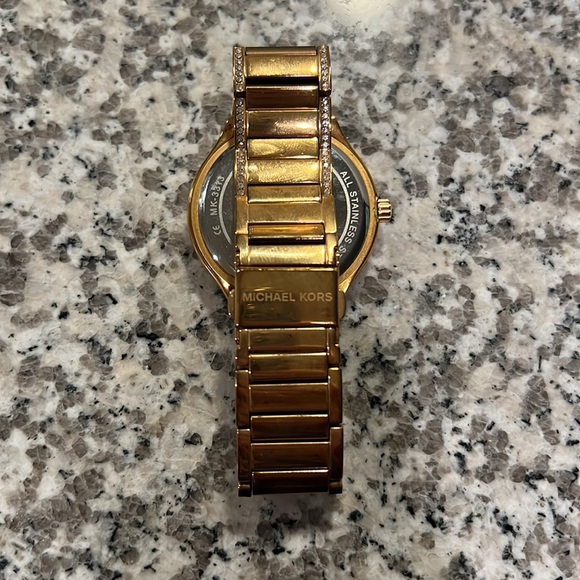 Michael Kors Rose Gold Watch - Picture 6 of 7